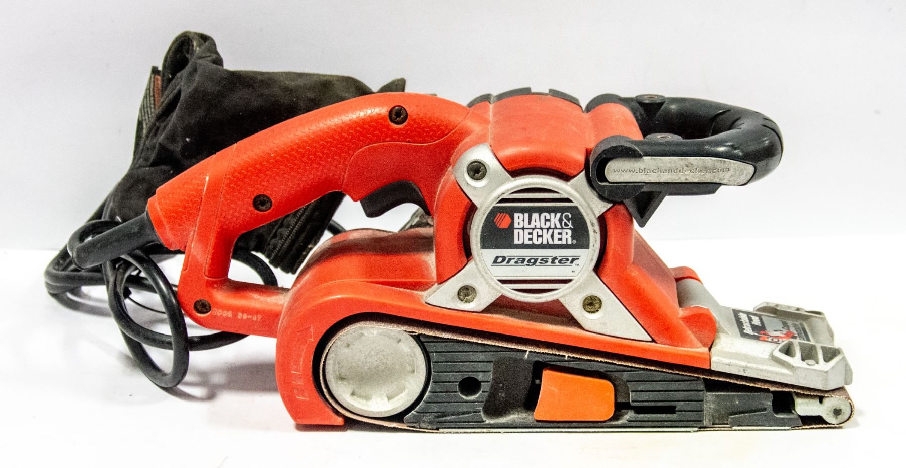 BOX WITH BLACK AND DECKER DRAGSTER BELT