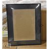 Image 1 : CASE OF 16 NEW MATTED PICTURE FRAMES 16" X 20"