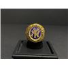 Image 1 : NEW YORK YANKEES 1998 MLB WORLD SERIES CHAMPIONSHIP REPLICA RING "PETTITTE"