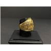 Image 2 : NEW YORK YANKEES 2000 MLB WORLD SERIES CHAMPIONSHIP REPLICA RING "JETER"