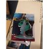Image 8 : LOT OF EASTERN ART BOOKS  AND SCROLL