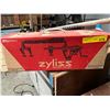 Image 1 : ZYLISS - SWISS Vice plane bench and gluing press