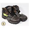 Image 1 : MENS HIKING BOOT SIZE 7