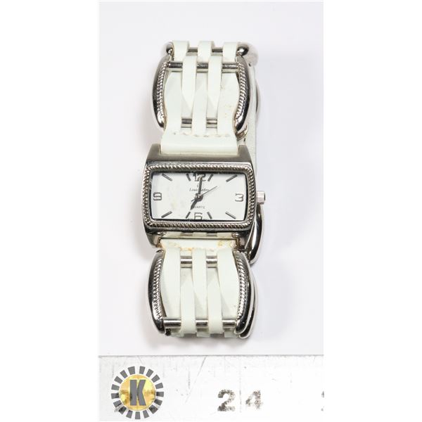 945-128 LOUIS ARDEN QUARTZ WHITE LEATHER BAND