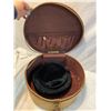 Image 3 : Vintage hat and box box needs tlc