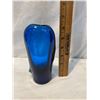 Image 1 : Blue glass vase