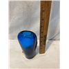 Image 2 : Blue glass vase