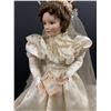 Image 2 : "Elizabeth" Bride Doll 1994 The Ashton - Drake Galleries