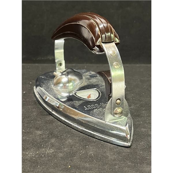 Vintage Deco Chrome KnappMonarch USA Electric Iron Works