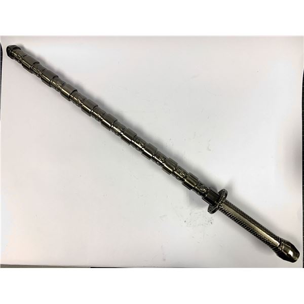 Autograph Signed Black Widow Beaton