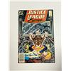 Image 1 : Justice League #9 Vintage DC Comic Book