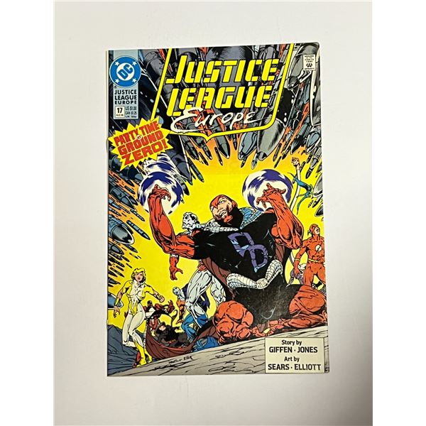 Justice League #39 Vintage DC Comic Book