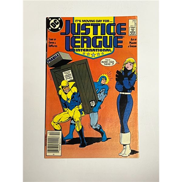 Justice League #8 Vintage DC Comic Book