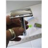 Image 2 : SAFETY RAZOR & BLADES