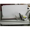 Image 1 : CRAFTSMAN 22" HEDGE TRIMMER