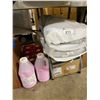 Image 1 : 2 FIRST AID ROOM PILLOWS, BOX OF DISPOSABLE PILLOW CASES, 6 ANTI BACTERIAL ALCOHOL WIPES CONTAINERS