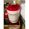 Image 2 : 2 FIRST AID ROOM PILLOWS, BOX OF DISPOSABLE PILLOW CASES, 6 ANTI BACTERIAL ALCOHOL WIPES CONTAINERS