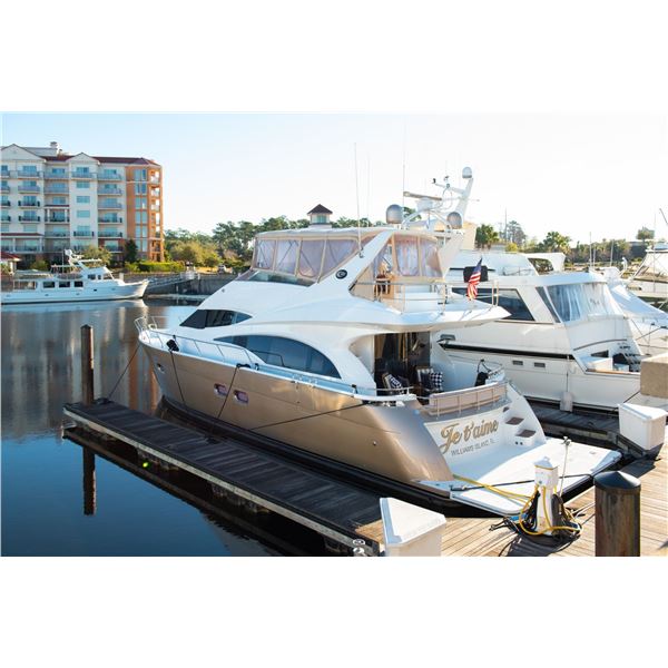 Sail Away on Je t'aime, Luxury Boat Ride on a 60' Yacht for Eight Guests