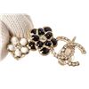 Image 6 : Chanel Silver-tone CC Camellia Earrings