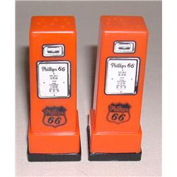 Phillips 66 Gas Pump S&P Shakers from Mankato, MN