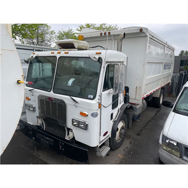 2014 PETERBILT 320LCF, DUAL DRIVE GARBAGE TRUCK, WHITE, VIN # 3BPZHJ8X0EF240181