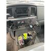 Image 8 : 2008 STERLING HAUL-ALL TURBO DIESEL, 2DR GARBAGE TRUCK, WHITE, VIN # 3F6WJ76A98G351335