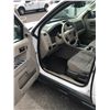 Image 8 : 2012 FORD ESCAPE HYBRID, 4DR SUV, WHITE, VIN # 1FMCU5K33CKA92554
