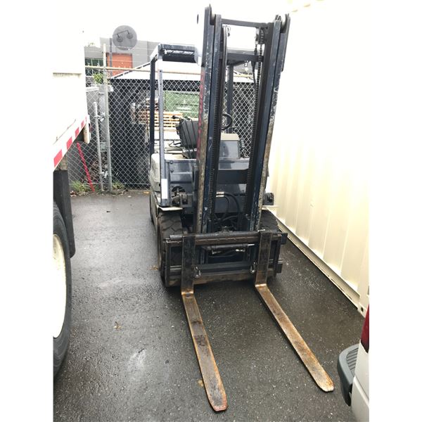 KOMATSU FG15HT15 2 STAGE 128" MAST 3,000LBS CAPACITY PROPANE SITDOWN COUNTER BALANCE FORKLIFT