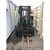 Image 2 : MITSUBISHI F595533 3 STAGE SIT DOWN PROPANE COUNTER BALANCE FORKLIFT WITH SIDE SHIFT AND