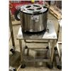 Image 1 : 16" ROUND STAINLESS STEEL COMMERCIAL ELECTRO MAGNET COOLING STATION ON STAINLESS STEEL BASE TABLE