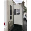 Image 26 : *W* 2007 JAYCO DESIGNER TRAVEL TRAILER, WHITE, VIN # 1UJCJ02R071SK0068
