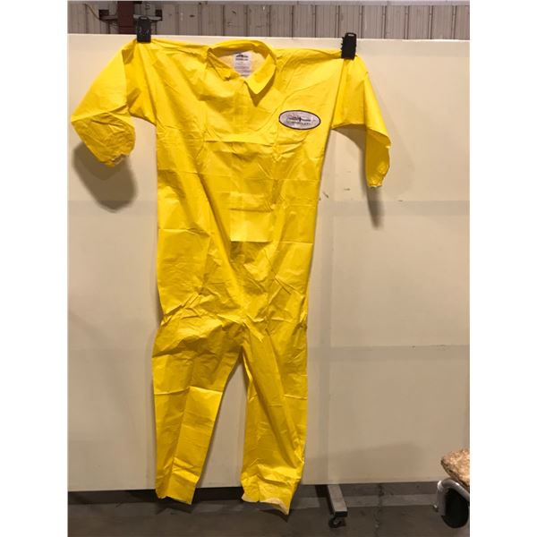 3 BOXES OF ENVIROGUARD CHEMSPLASH BREATHABLE PROTECTIVE COVERALLS SIZE 2XL