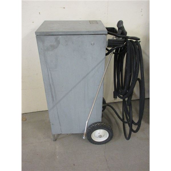 WMC Handy 680 Power Washer- Wheels- 115 Volt- Works