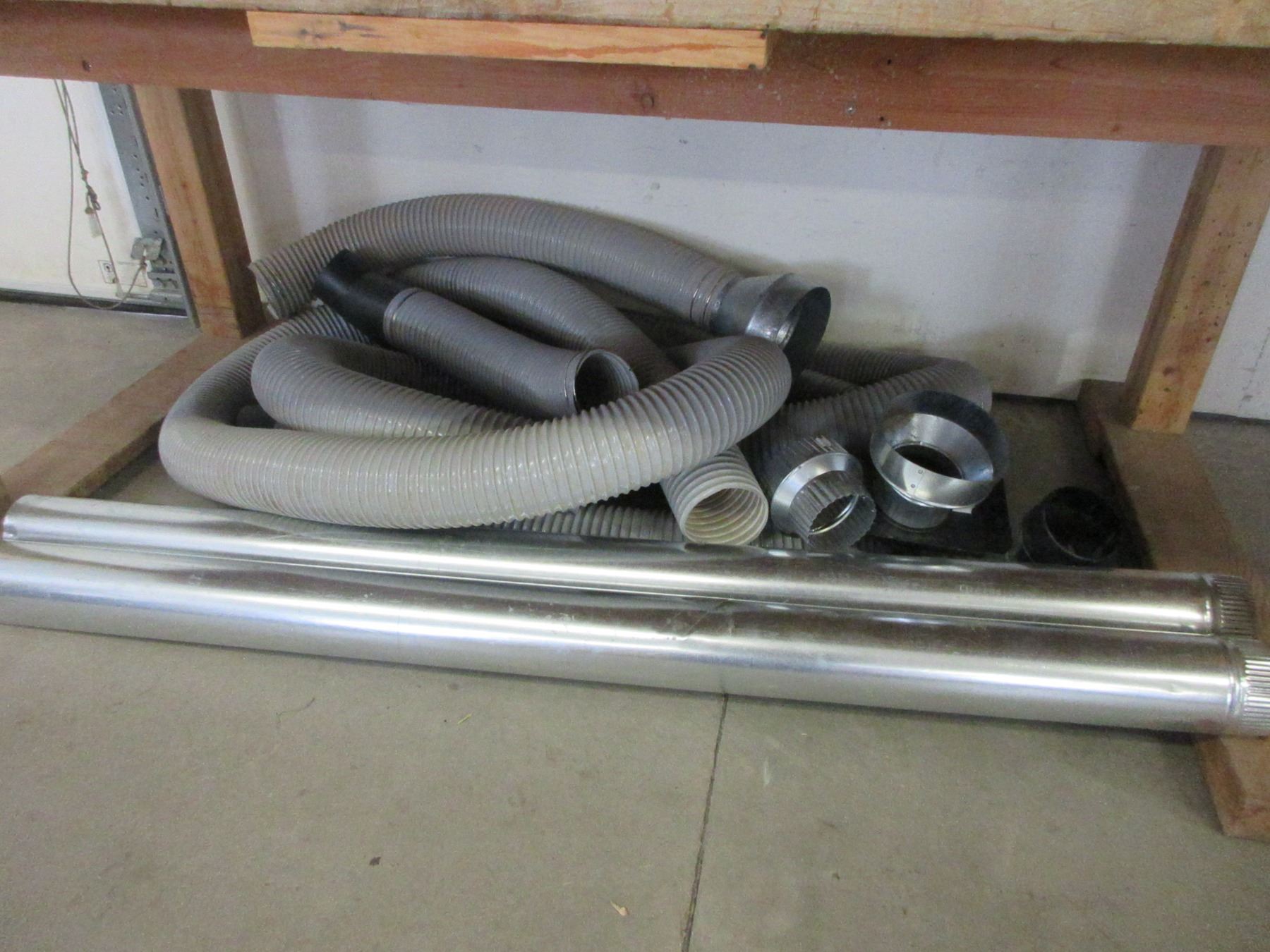 Enco Model 1503025 Dust Collector 1 HP Lots Of Pipe And Hoses Good