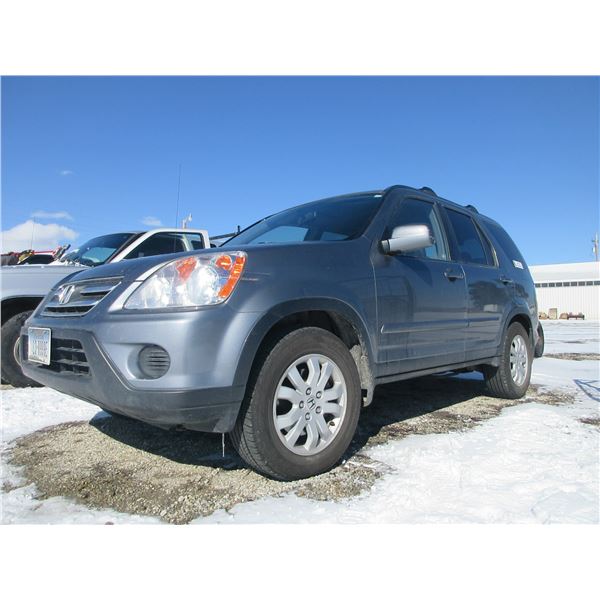 2005 Honda CRV Car- Automatic- Runs And Drives Great- Seems Mechanically Sound- AC- Good Rubber- 121