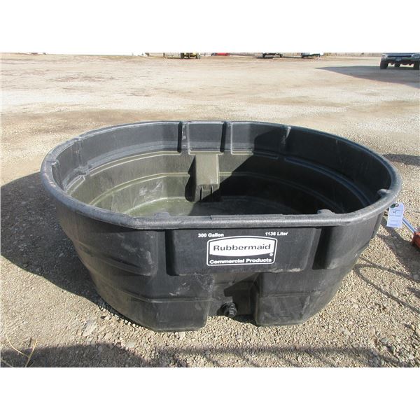 300 Gallon Rubbermaid Stock Tank
