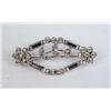 Image 2 : A 14K WHITE GOLD SMALL OVAL PIN