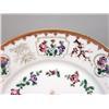 Image 3 : TWELVE CHINESE-STYLE POLYCHROME-DECORATED ARMORIAL PORCELAIN DINNER PLATES, PROBABLY FRENCH