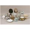 Image 1 : A LARGE MISCELLANEOUS ASSORTMENT OF PORCELAIN TABLE ITEMS