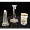 Image 9 : A LARGE MISCELLANEOUS ASSORTMENT OF COLORLESS PRESSED GLASS