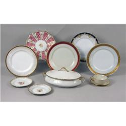 A GROUP OF ASSORTED DINNERWARE