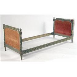 A LOUIS XVI-STYLE CARVED AND PAINTED BEECHWOOD LIT D`ALCOVE