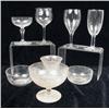 Image 1 : A LARGE ASSORTMENT OF GLASSWARE