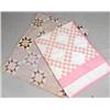 Image 1 : A MACHINE-STITCHED PIECED COTTON QUILT