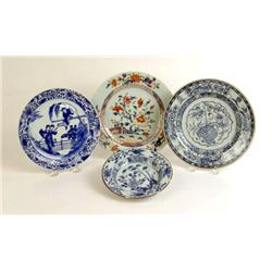 FOUR CHINESE PORCELAIN PLATES