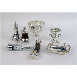 A GROUP OF STERLING SILVER TABLE ITEMS