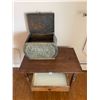 Image 2 : Small Desk with Drawer 34 x 22 x 27 & Wicker Basket with Slide Lock