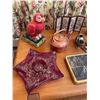 Image 2 : Assorted Decorations - Cookie Jar - Kettle - Vase - Mini Screen - Quartz Wall Clock