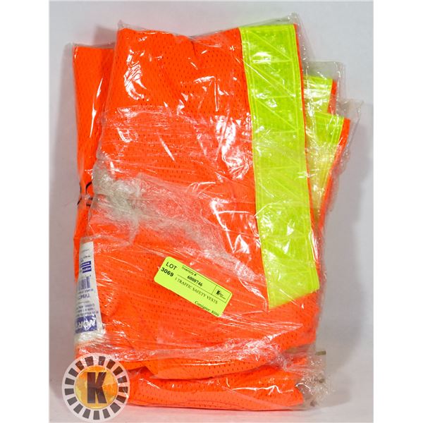 LOT OF 3 TRAFFIC SAFETY VESTS