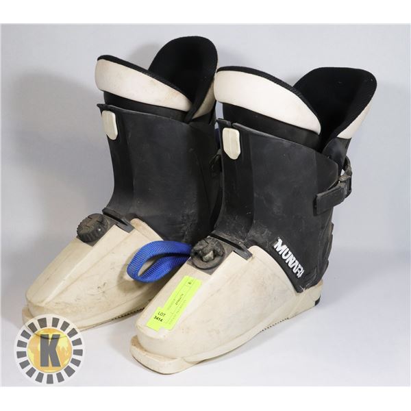 ESTATE SKI BOOTS